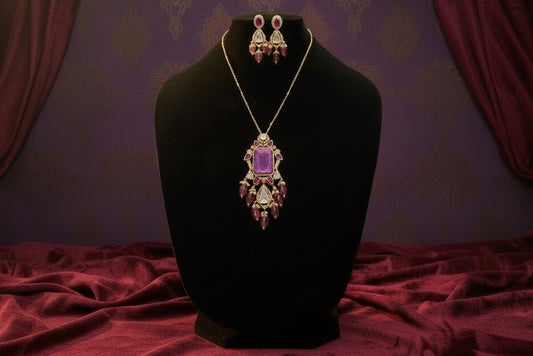 Arrowhead Pendent Set