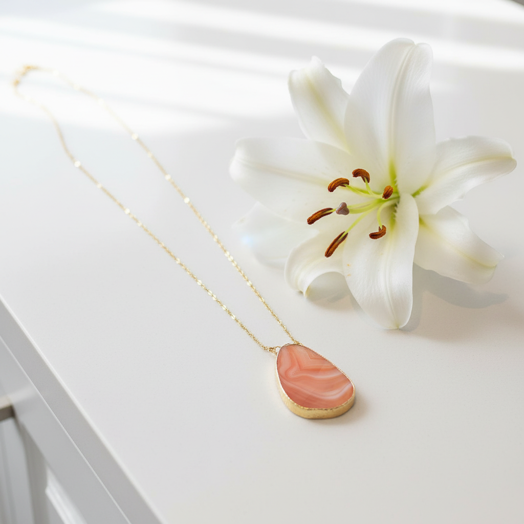 Peach agate with lily