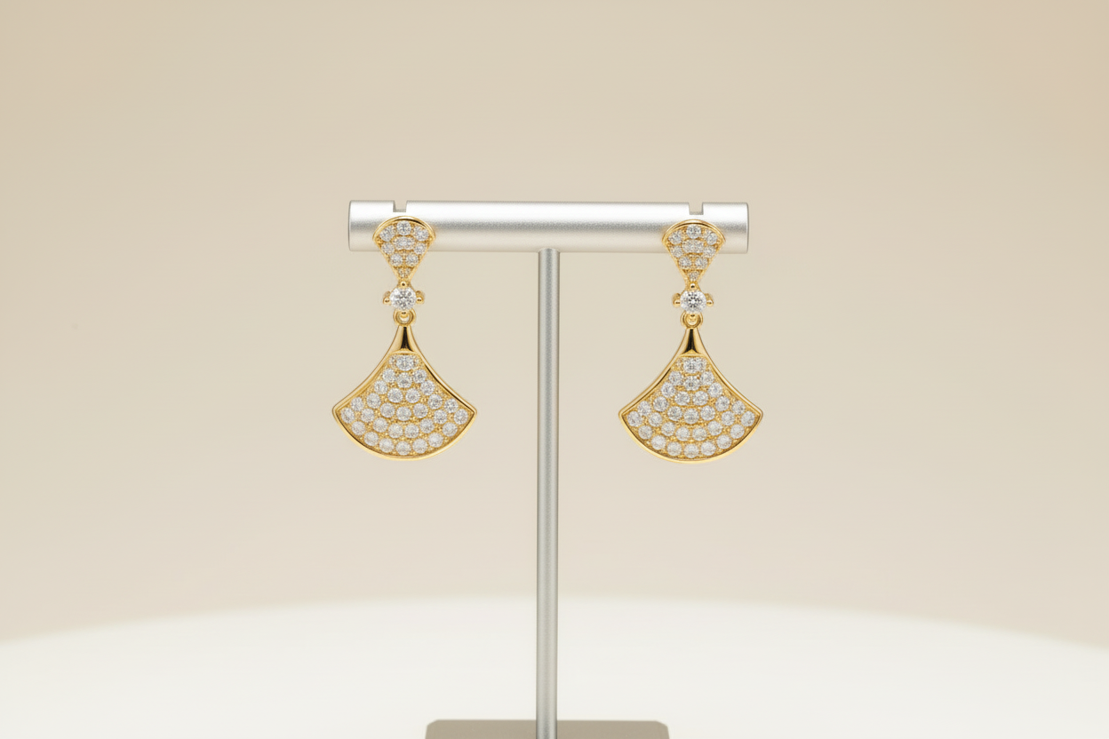 Diamond fan-shaped drop earrings in gold - professional studio