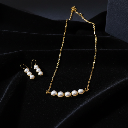 Pearl Set Elegant Flat Lay